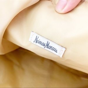 Neiman Marcus Bags - NEIMAN MARCUS | Gold Tote Bag with Brown Handle Neiman Marcus Bags - NEIMAN MARCUS | Gold Tote Bag with Brown Handle